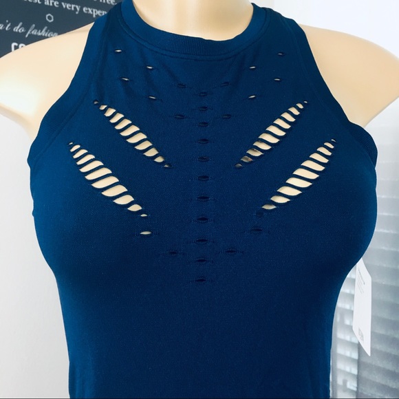 Victoria’s Secret Sport Seamless Top Size XS - Picture 2 of 6